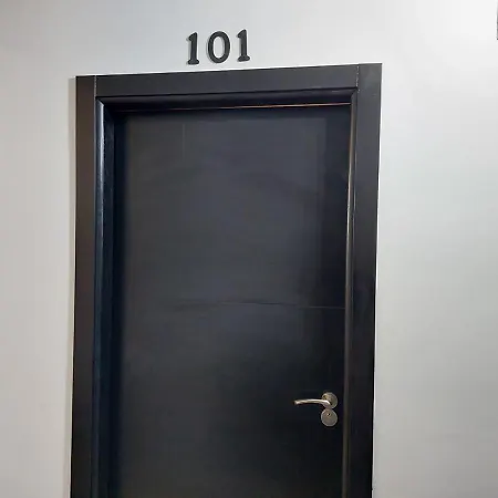 Garden Rous Szálloda