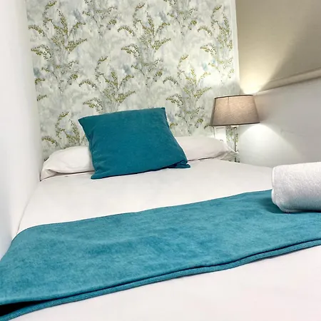 Garden Rous Szálloda Paiporta