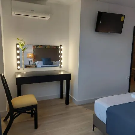 Garden Rous Hotel