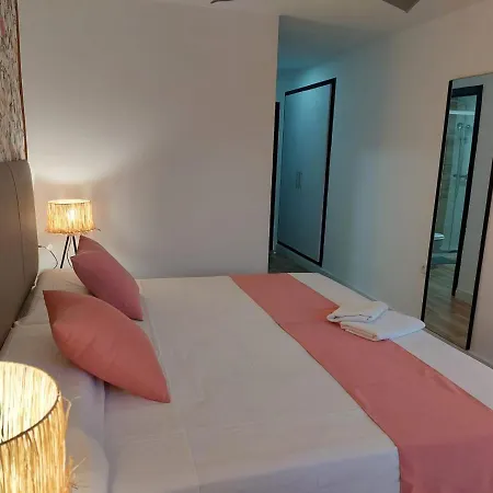 Hotel Garden Rous *