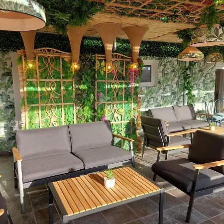 Hotel Garden Rous