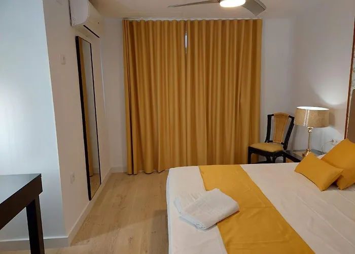 Hotel Garden Rous *