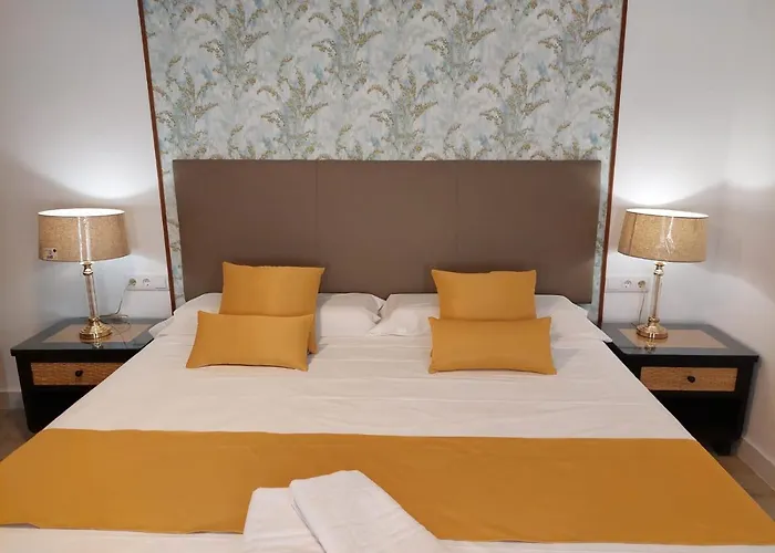 Garden Rous Hotel